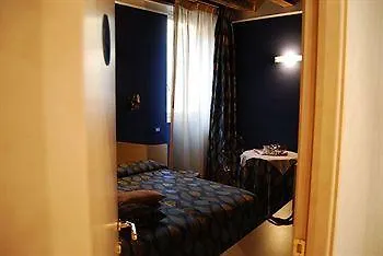 Couette-café Residenza San Faustino 4*