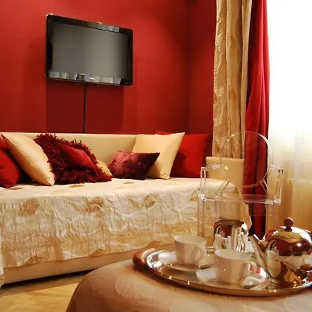 San Faustino Rome Colosseum 4*
